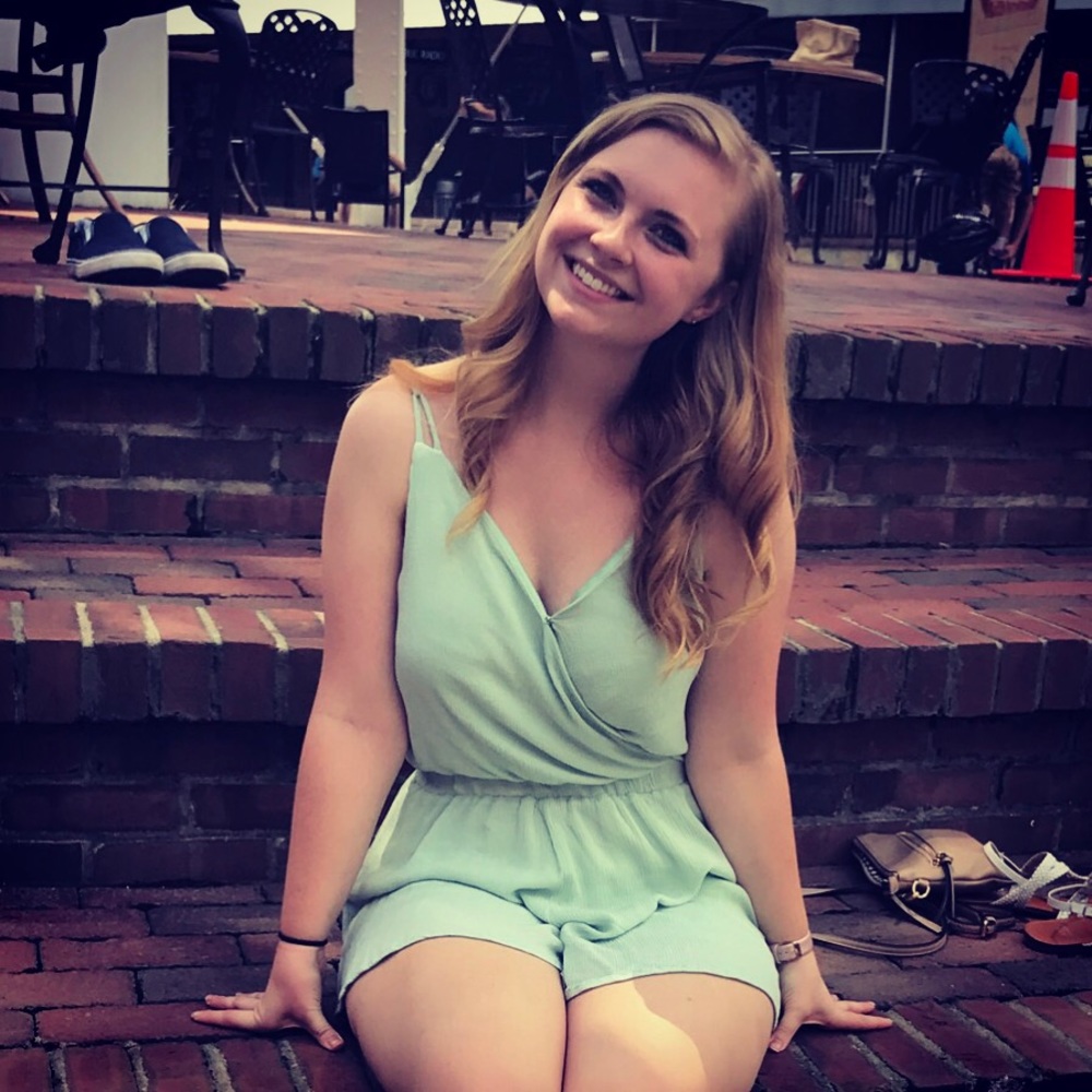 Meet Your Posher, Gabrielle!